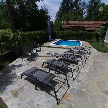 Villa Nanevi Teteven Exterior foto
