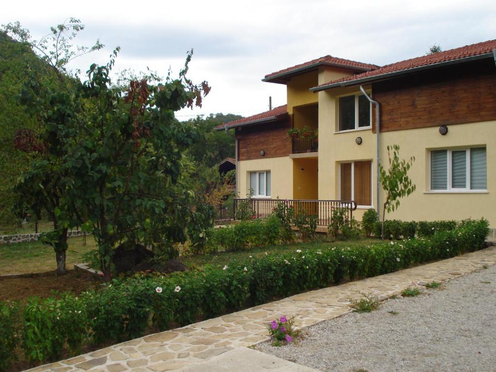 Villa Nanevi Teteven Exterior foto