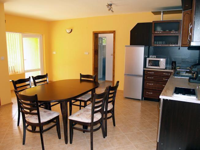 Villa Nanevi Teteven Quarto foto